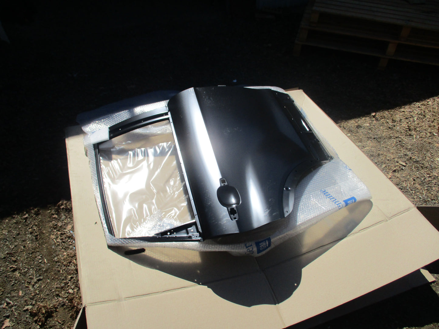 Holden Captiva Genuine Drivers Rear Door Assy New