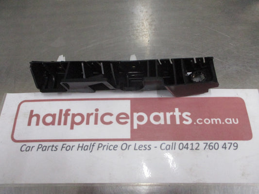 Hyundai Sonata/Hybird Genuine Right Hand Front Side Bumper Retainer New Part