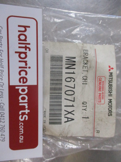 Mitsubishi Colt Genuine Child Restraint Bracket New Part