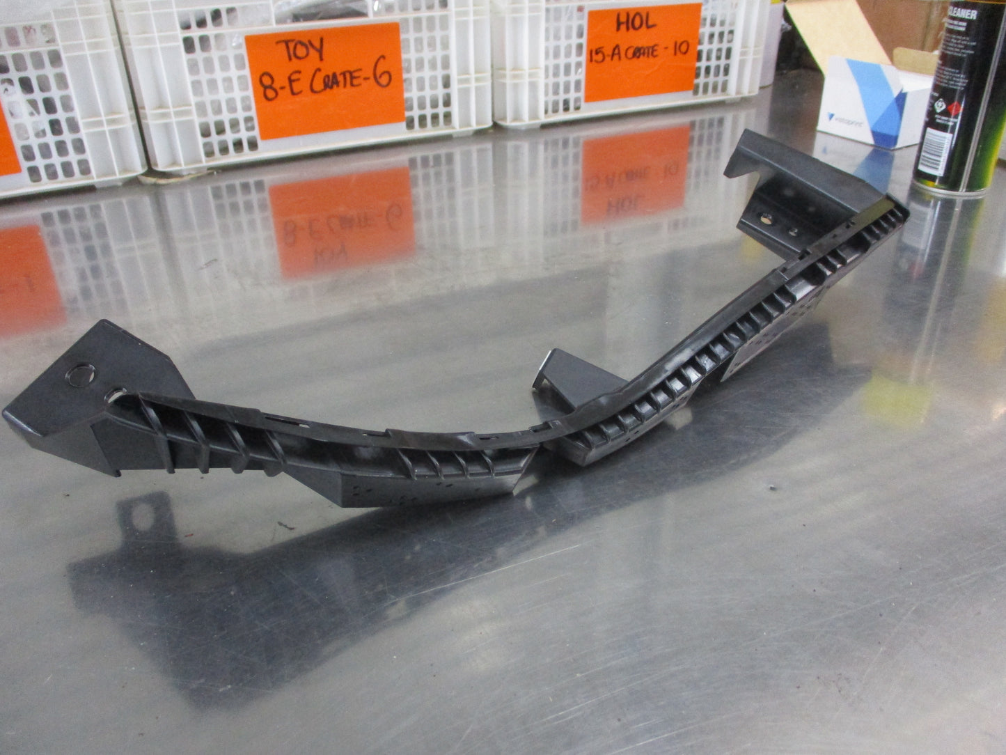 Subaru WRX Impreza Genuine Right Hand Front Corner Lower Bracket New Part