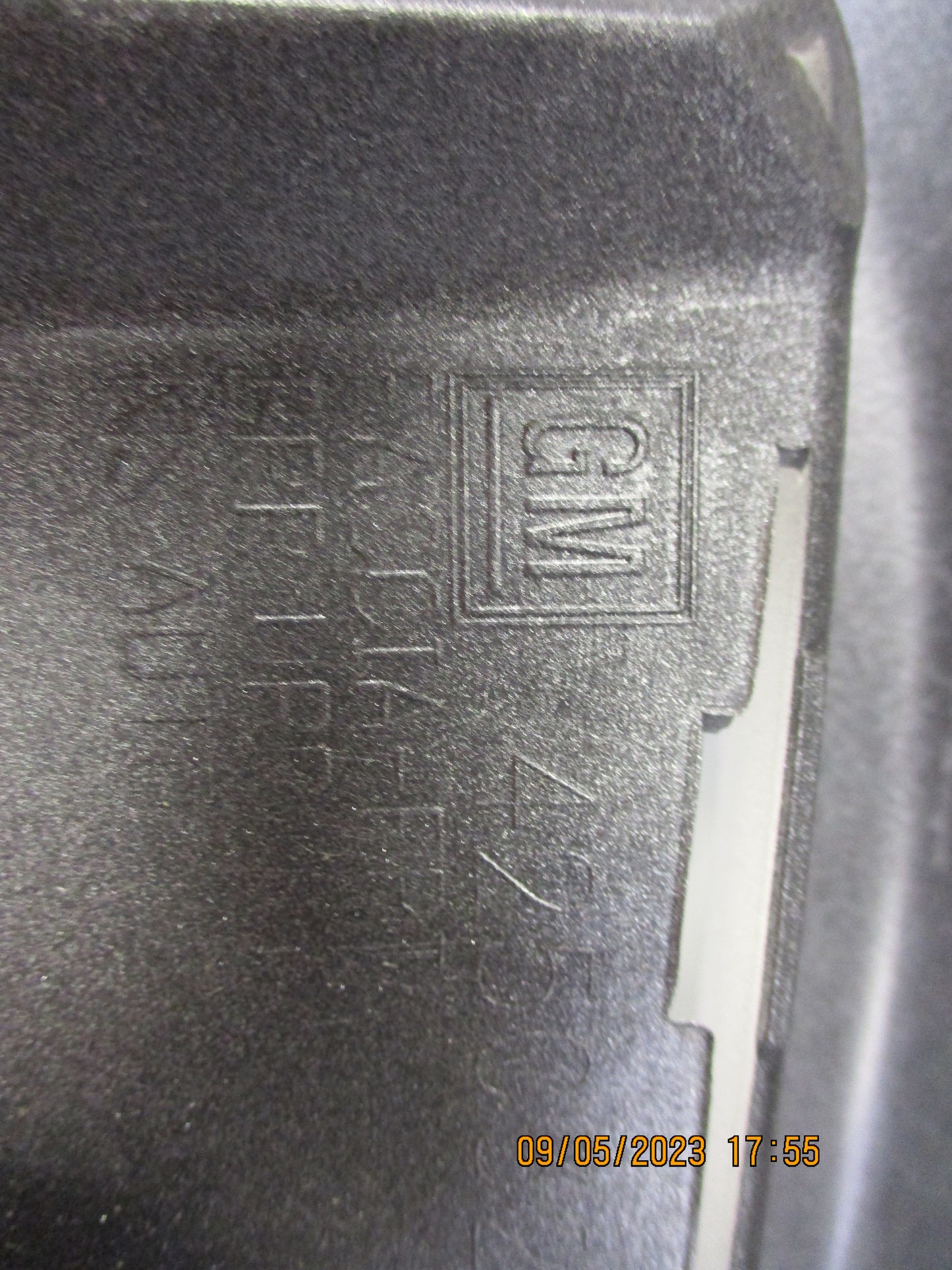 Holden Captiva L26 Genuine Front Bumper Bar Cover New Part