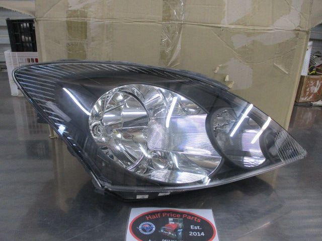 Mitsubishi Magna TL/TW Genuine Right Hand Front Head Light New Part