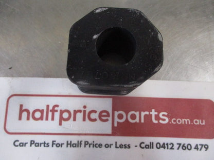 Mitsubishi Pajero Genuine Front Sway Bar (Stabilizer) Bush New Part