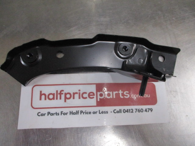 Mitsubishi Magna Genuine Upper Left Hand Rear Bumper Bracket Upper Corner New Part
