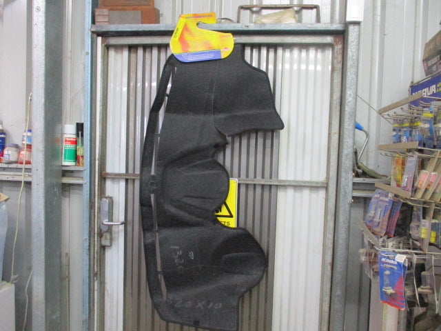 Shevron Dash Mat (BLACK) Suitable For Ford Kuga TF New Part