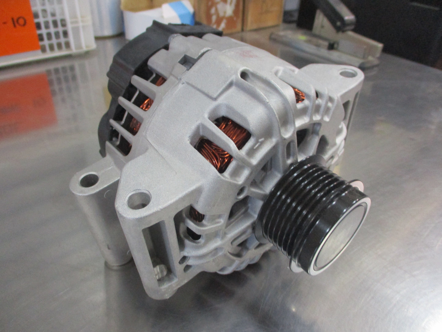 Holden Captiva 2.4Ltr Petrol Genuine Alternator New Part