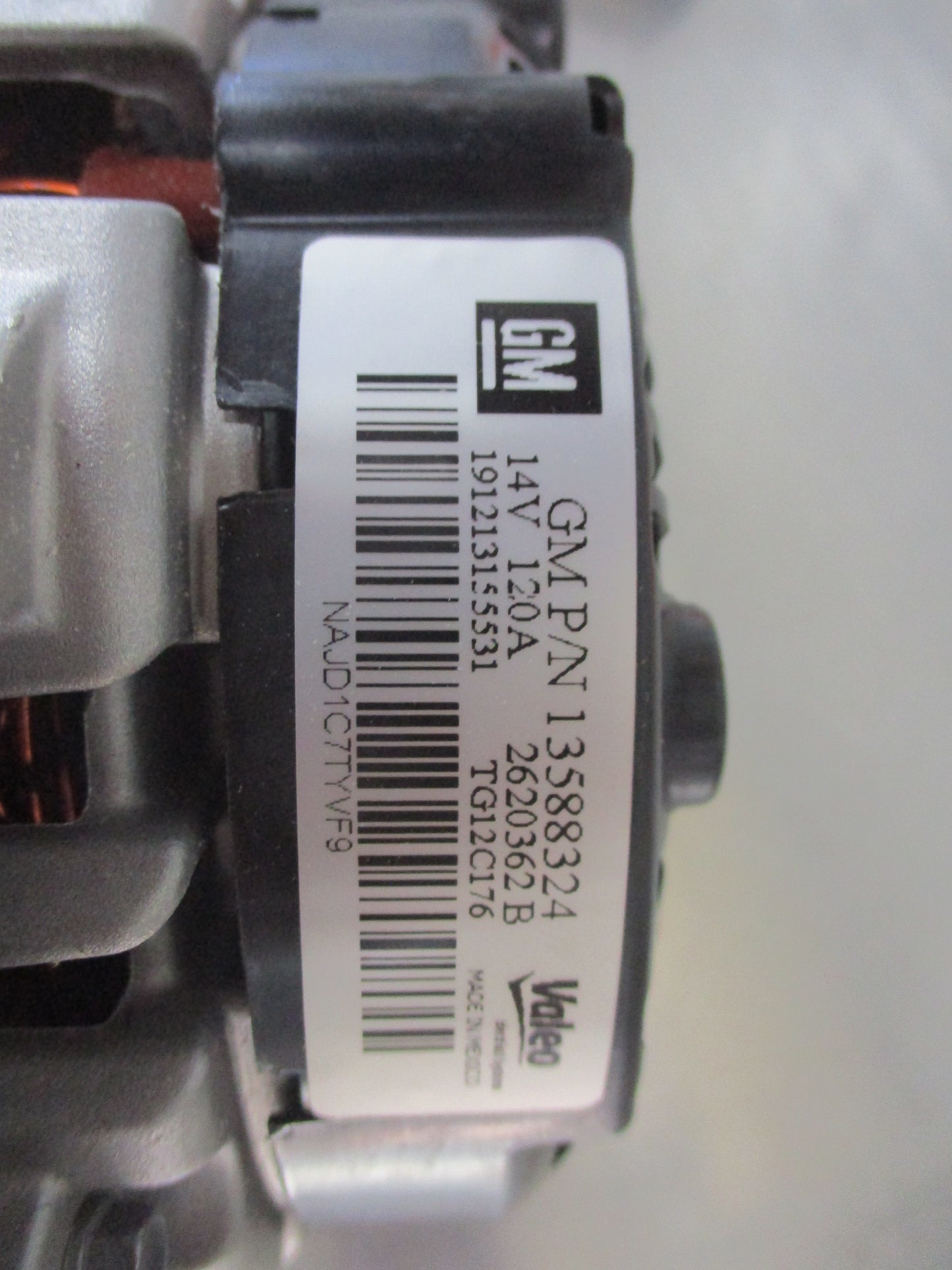 Holden Captiva 2.4Ltr Petrol Genuine Alternator New Part