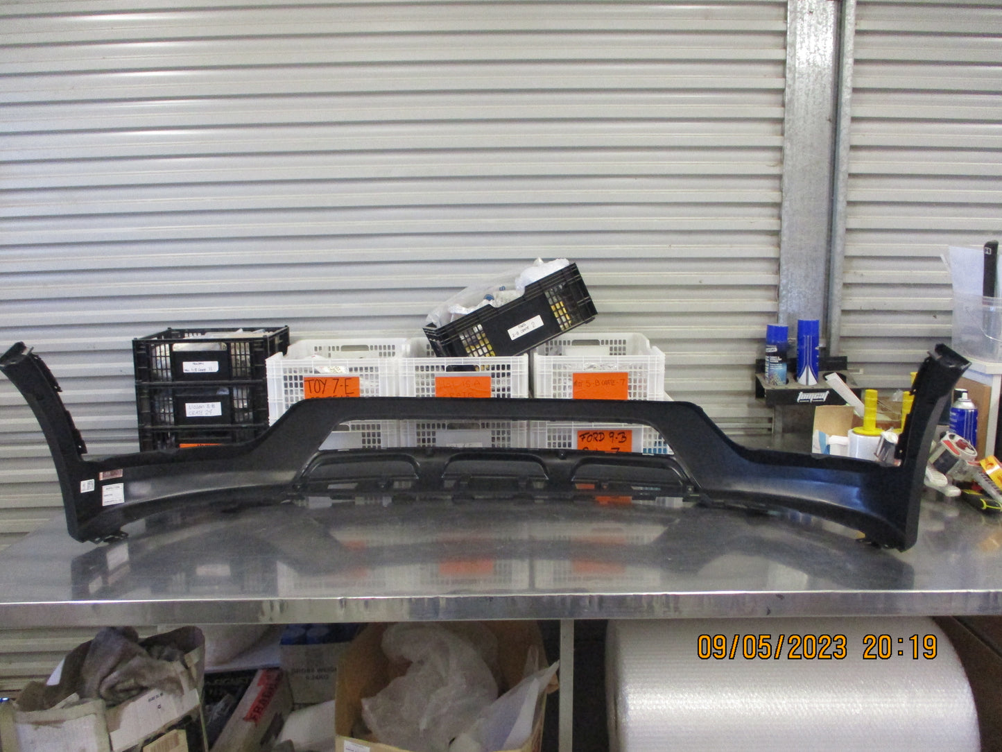 Hyundai Santa Fe Genuine Lower Front Bumper Bar Cover New Part
