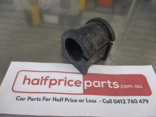 Mitsubishi Triton Genuine Front Sway Bar Anti Roll Bar Bush Kit New Part