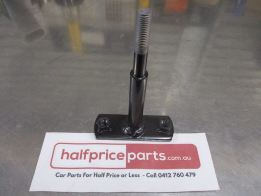 Mitsubishi Pajero Genuine Front Suspension Stabilizer Hanger New Part