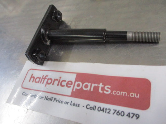 Mitsubishi Pajero Genuine Front Suspension Stabilizer Hanger New Part