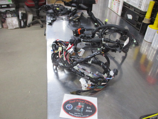 Mitsubishi ZH Outlander 2.4 ltr Petrol Automatic Genuine Engine Main Wiring Loom New Part