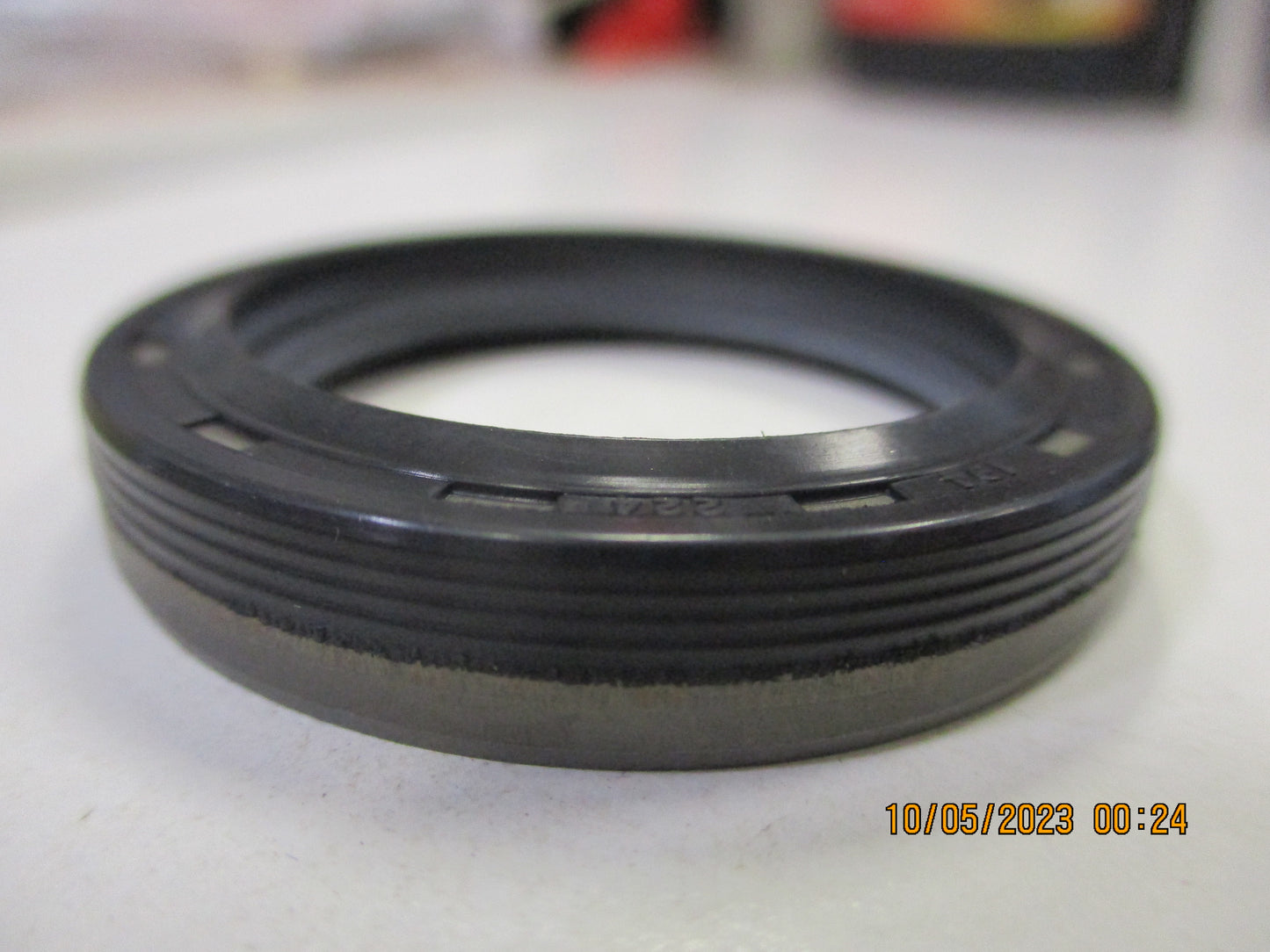 Holden Cruze 1.8 Ltr Genuine Crankshaft Oil Seal New Part