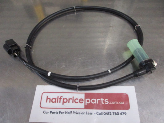 Mitsubishi Pajero Genuine Right Hand Front ABS Speed Sensor New Part