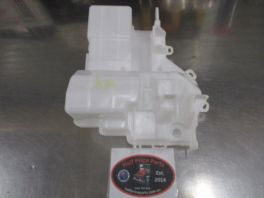 Mitsubishi Triton MQ/MR Genuine Windscreen Washer Tank New Part