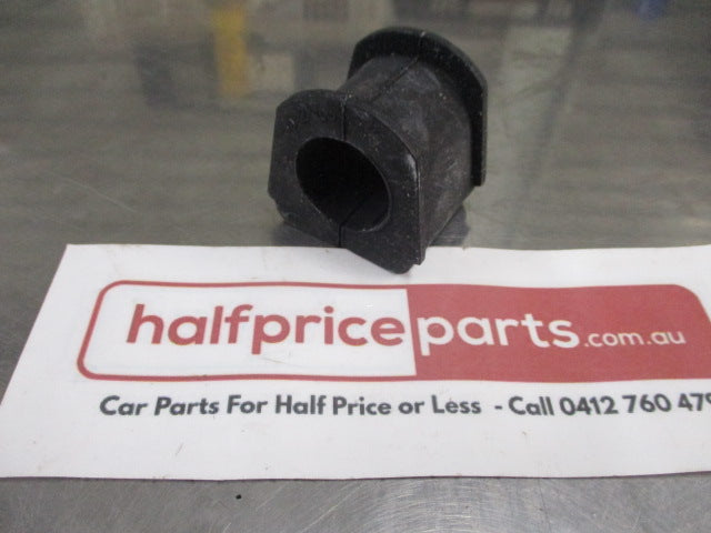 Mitsubishi Pajero Genuine Rear Sway Bar Bush New Part