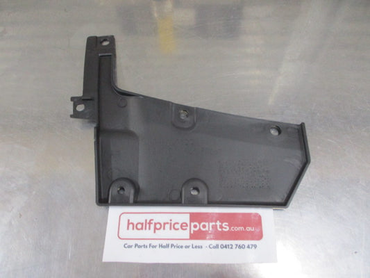 Mitsubishi Pajero Genuine Left Hand Front Mud Flap New Part