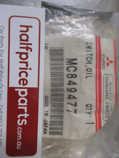 masako　オーダー5点 NEW GENUINE/ OEM MC859062 P0.5 OIL PRESSURE SWITCH for