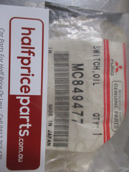 Mitsubishi Fuso Genuine Engine Oil Pressure Switch New Part