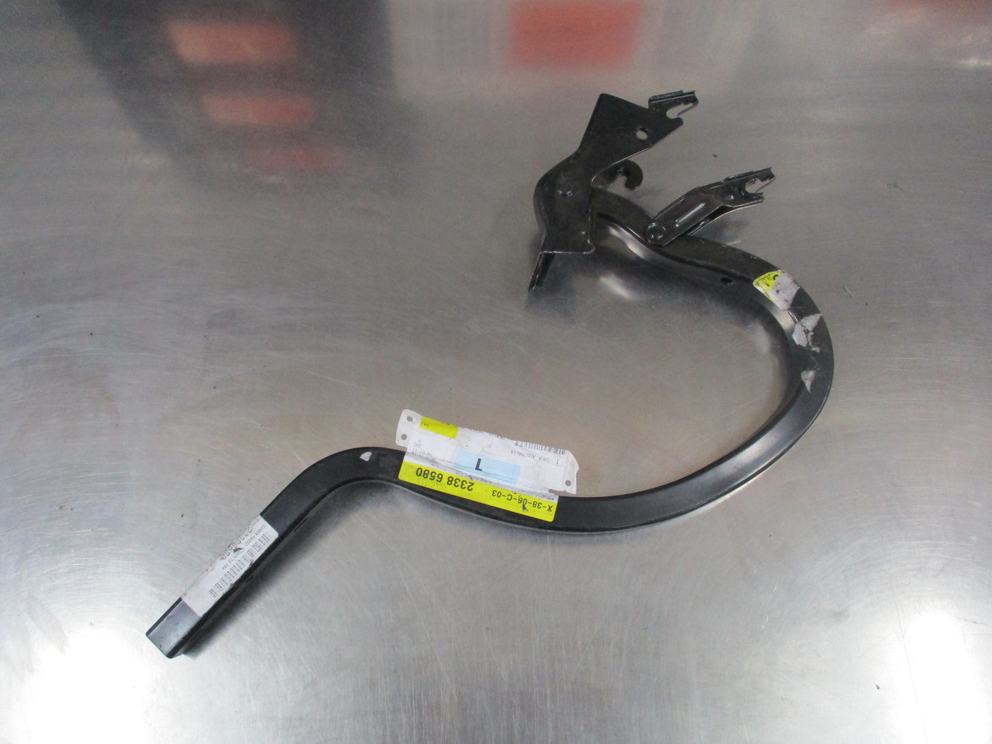 Holden Cruze Genuine Drivers Side Boot Hinge New