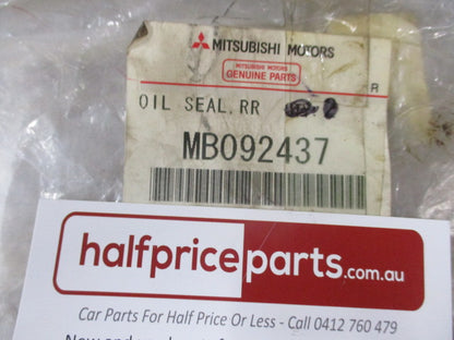 Mitsubishi Triton/Pajero Genuine Wheel Bearing Oil Seal New Part