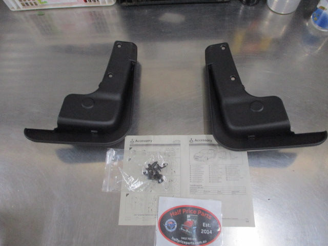 Mitsubishi Outlander Genuine Front Mud Flap Kit Screw /Instruction New Part