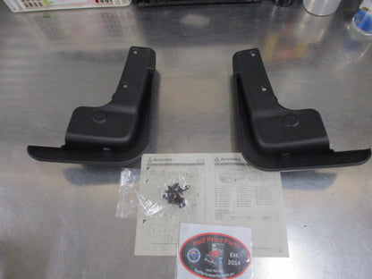 Mitsubishi Outlander Genuine Front Mud Flap Kit Screw /Instruction New Part