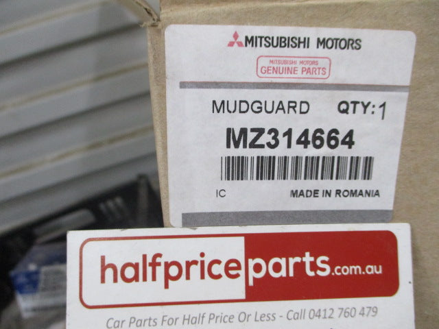 Mitsubishi Outlander Genuine Front Mud Flap Kit Screw /Instruction New Part