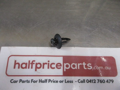 Mitsubishi Evolution/Eclipse/Lancer/Outlander/Magna/Galant Genuine Undertray Clip New Part