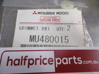 Mitsubishi Magna Genuine Drip Moulding Grommet New Part