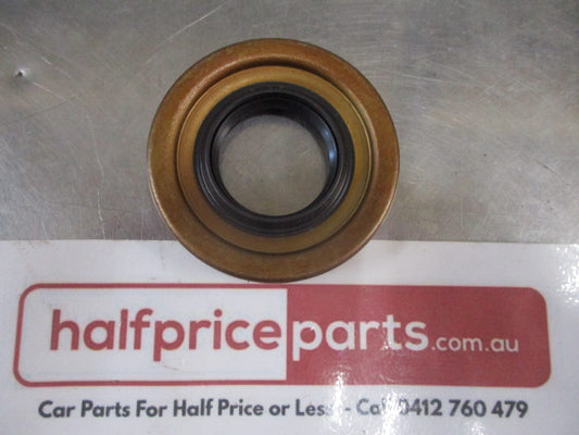 Mitsubishi Pajero/Triton/Van/ Genuine Front Drive Shaft Oil Seal New Part