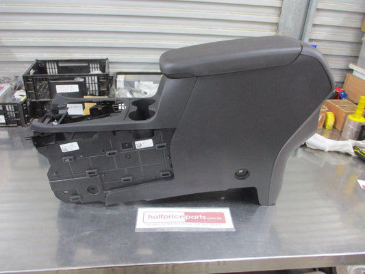 Holden Equinox Genuine Center Console With Lid New Part