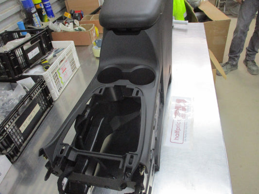 Holden Equinox Genuine Center Console With Lid New Part