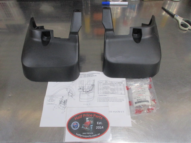 Mitsubishi Triton MN/ML Genuine 4x2 Front Mudflap Set New Part