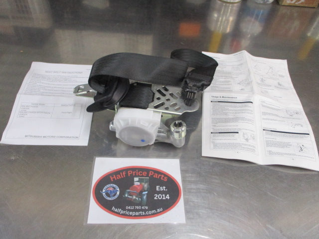 Mitsubishi Lancer Sportback Genuine Right Hand Front Seat Belt Tensioner New Part