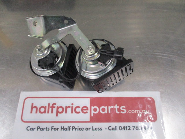 Ford Focus MK3 Genuine Horn Assembly New Part