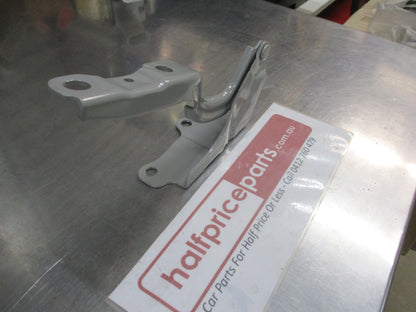 Hyundai Elantra Genuine Left Hand Bonnet Hinge New Part