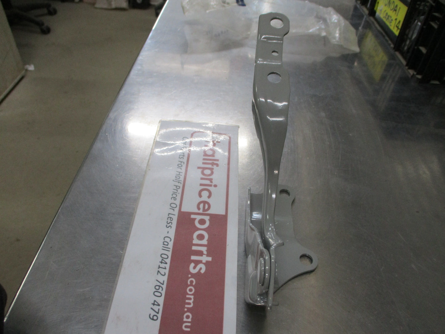Hyundai Elantra Genuine Left Hand Bonnet Hinge New Part