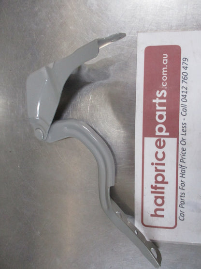 Hyundai Elantra Genuine Left Hand Bonnet Hinge New Part