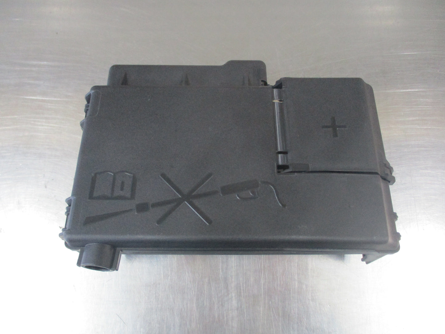 Holden Insignia Genuine Engine Compartment Fuse Box New