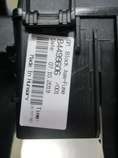 Holden Insignia Genuine Engine Compartment Fuse Box New