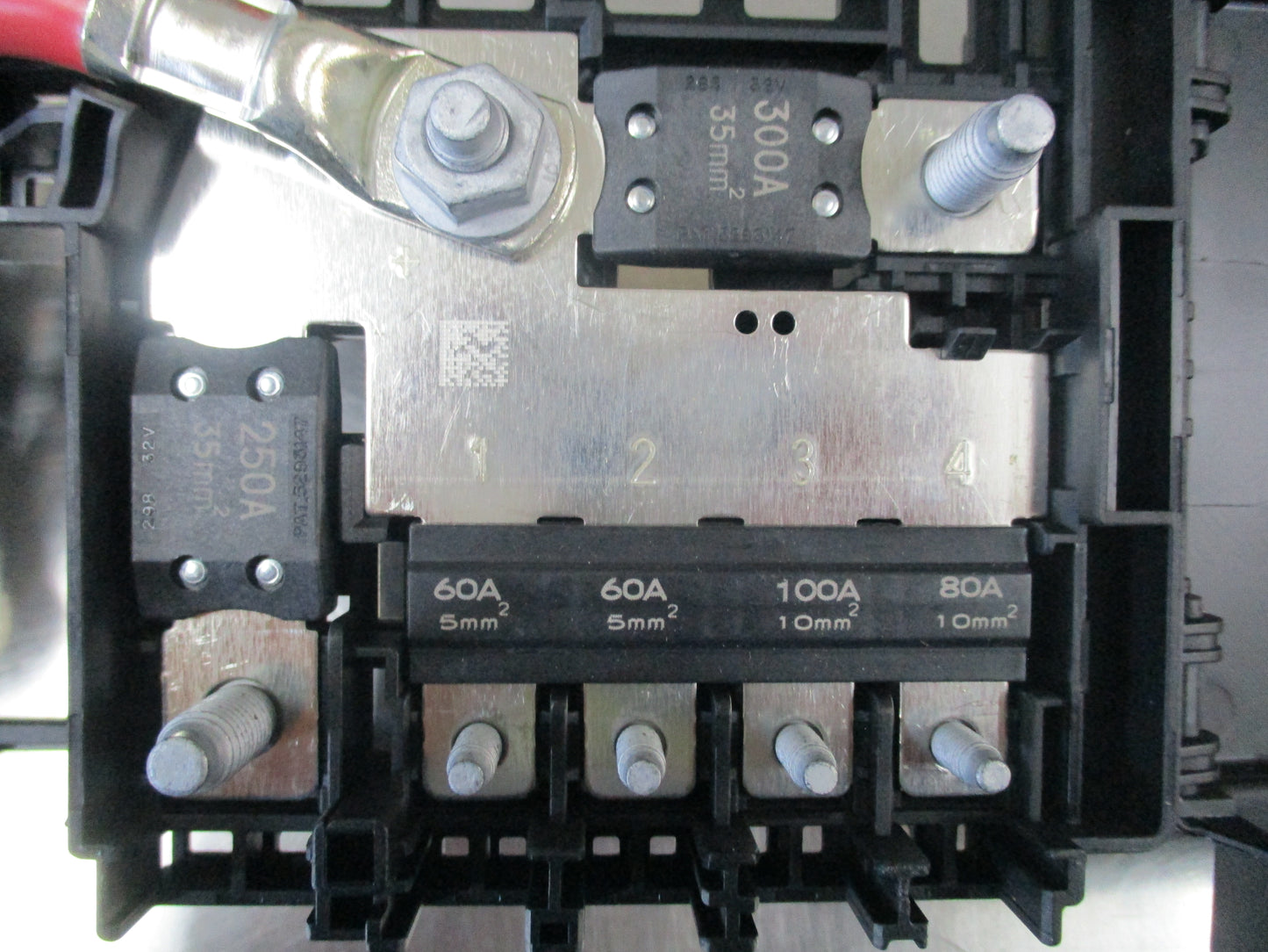 Holden Insignia Genuine Engine Compartment Fuse Box New