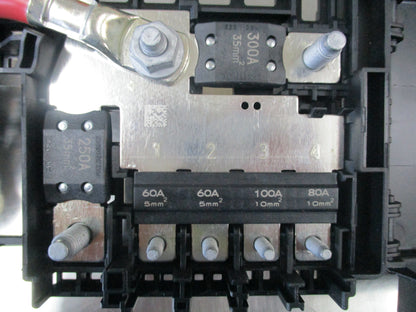 Holden Insignia Genuine Engine Compartment Fuse Box New