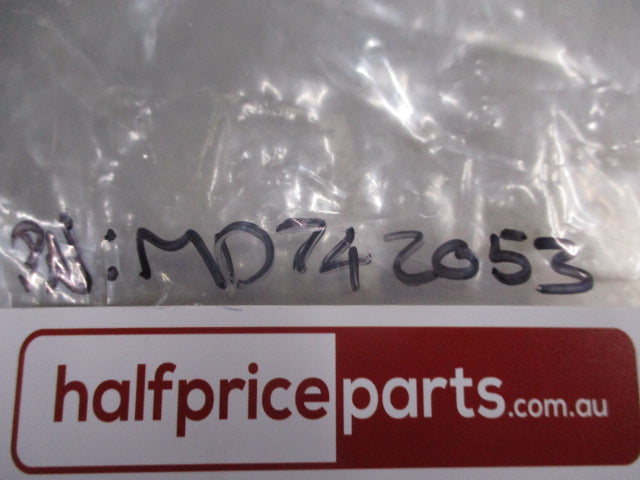 Mitsubishi Magna/Eclipse/300GT/Magna Genuine Transmission Output Shaft Oil Seal New Part
