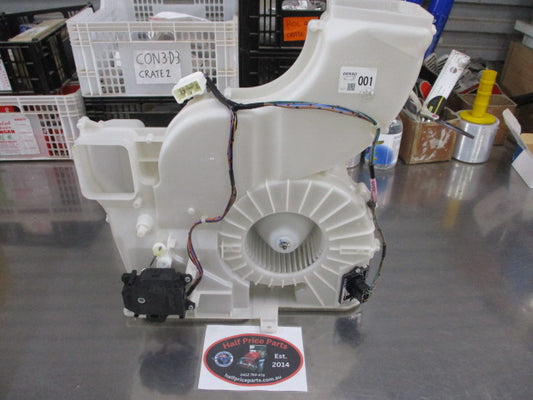 Mitsubishi Pajero Genuine Rear Heater Blower Assembly New Part