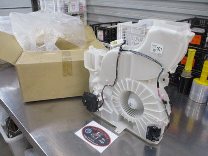 Mitsubishi Pajero Genuine Rear Heater Blower Assembly New Part
