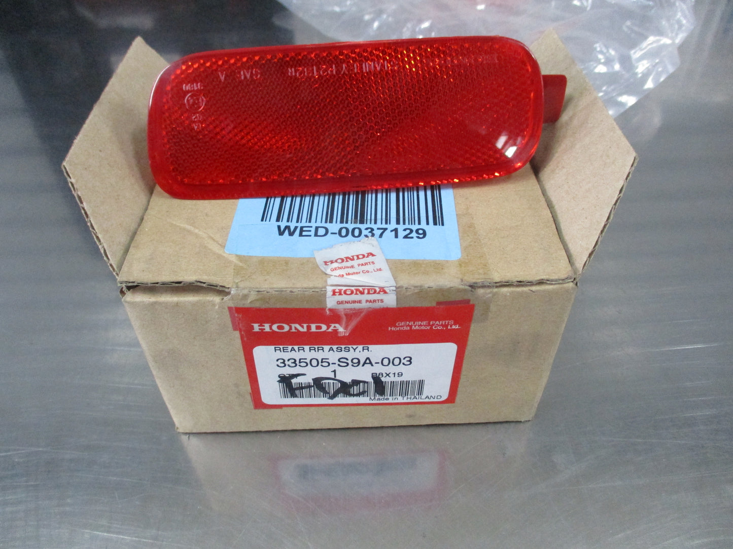 Honda CRV Genuine Passenger Side Rear Bumper Reflector New