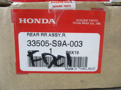 Honda CRV Genuine Passenger Side Rear Bumper Reflector New