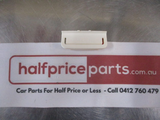 Mitsubishi Outlander Genuine Drip Moulding Clip New Part
