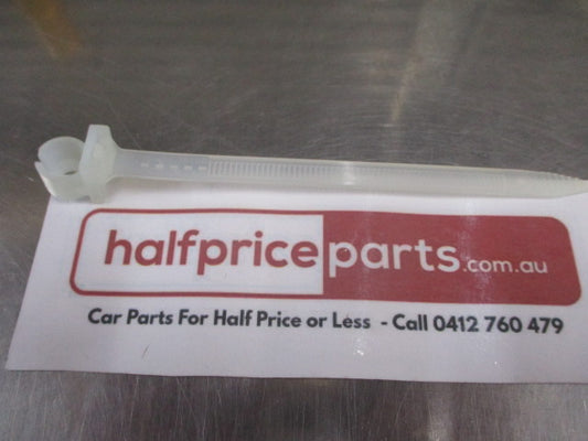 Mitsubishi Pajero Genuine Wiring Body Clamp New Part